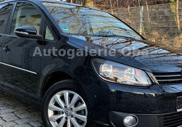 VW Touran 132.150 km 9.990 &euro; Nürnberg 90431