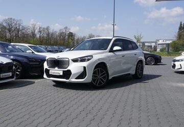 BMW iX1 44.148 km 43.940 &euro; Erlangen 91058