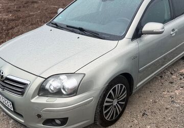 Toyota Avensis 255.000 km 2.950 &euro; Grosshabersdorf 90613