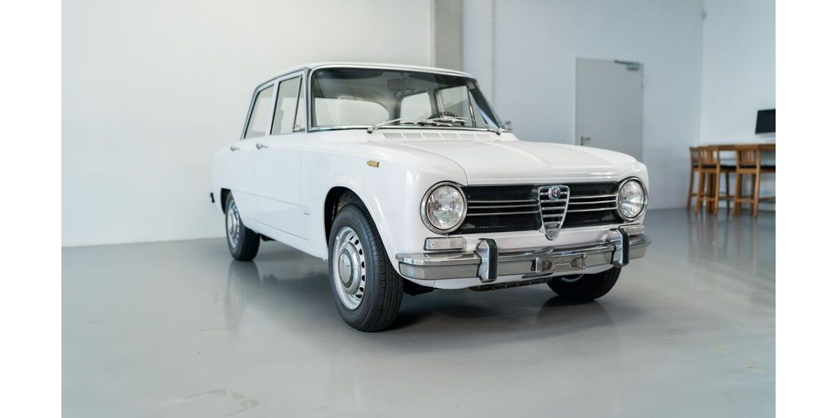 Alfa Romeo Giulia 2.009 km 21.900 &euro; Nürnberg 90408