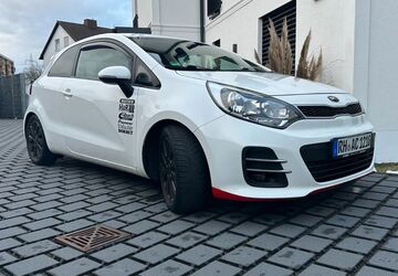 Kia Rio 122.000 km 6.900 &euro; Wendelstein 90530