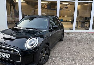 Mini Cooper SE 8.339 km 21.900 &euro; Erlangen 91056