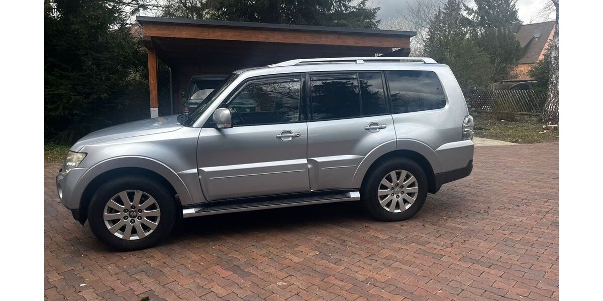 Mitsubishi Pajero 184.880 km 15.999 &euro; Fürth 90768