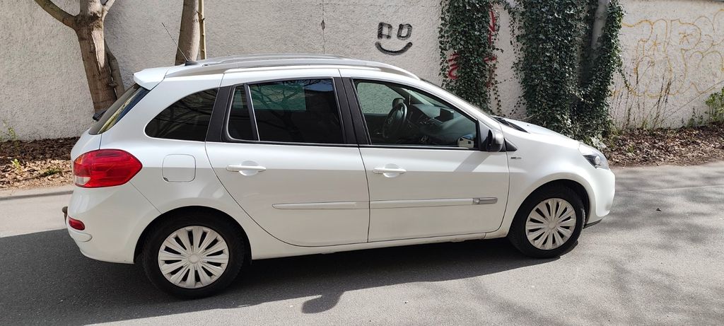 Renault Clio 126.000 km 4.100 &euro; Nürnberg 90491