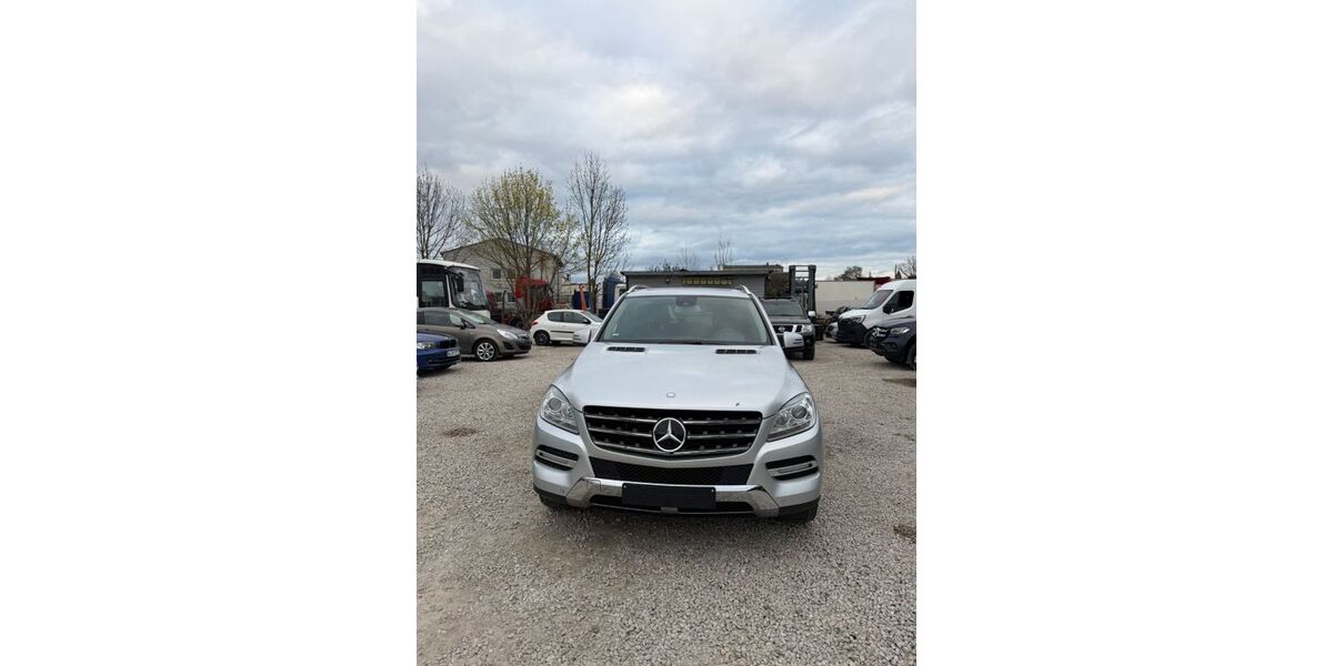 Mercedes-Benz ML 350 240.000 km 11.500 &euro; Nürnberg 90441