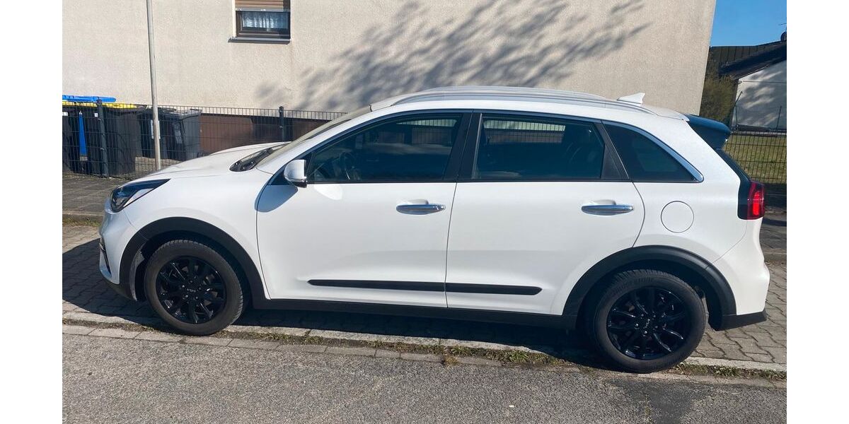 Kia Niro 89.000 km 18.500 &euro; Nürnberg 90427