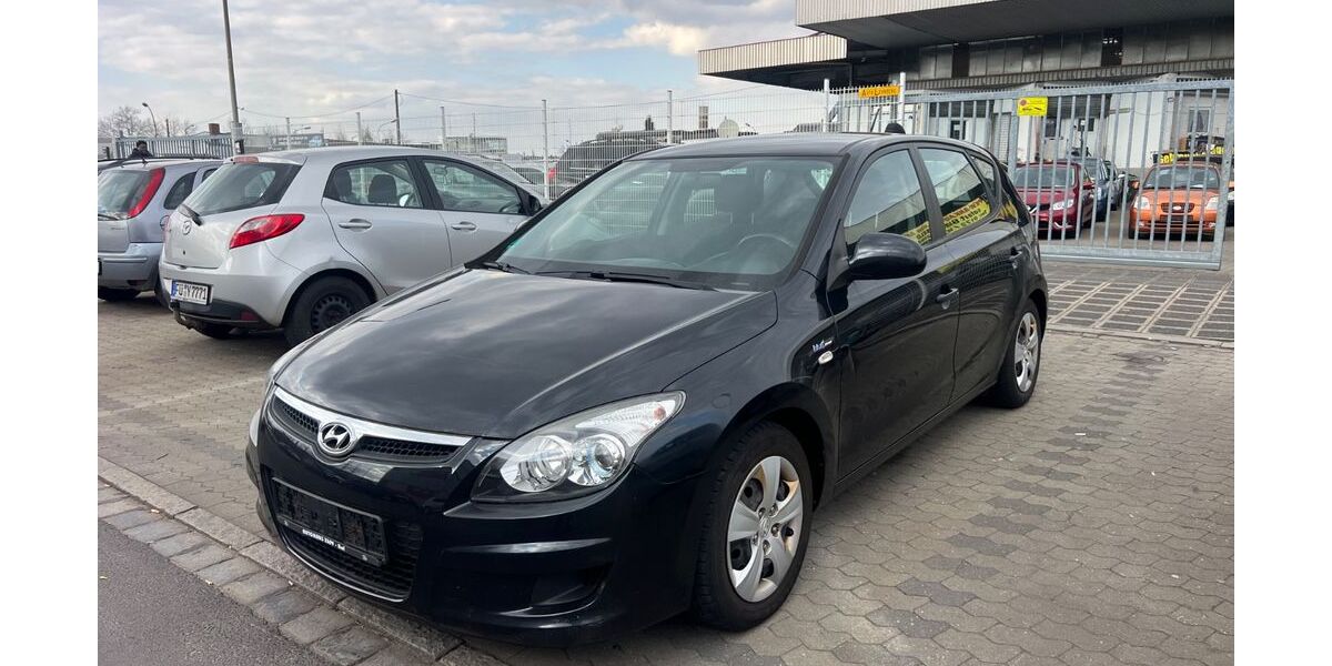 Hyundai i30 203.455 km 899 &euro; Nürnberg 90439