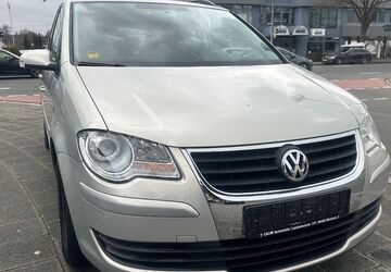 VW Touran 125.000 km 4.999 &euro; Nürnberg 90482