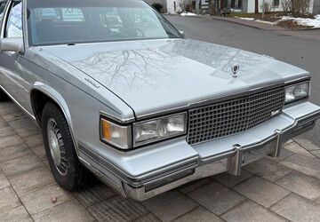 Cadillac Fleetwood 106.805 km 15.999 &euro; Nürnberg 90431