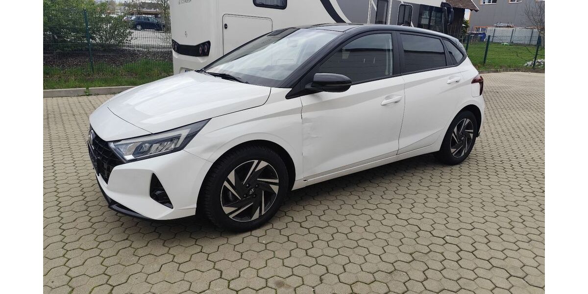 Hyundai i20 16.200 km 11.890 &euro; Schwabach 91126