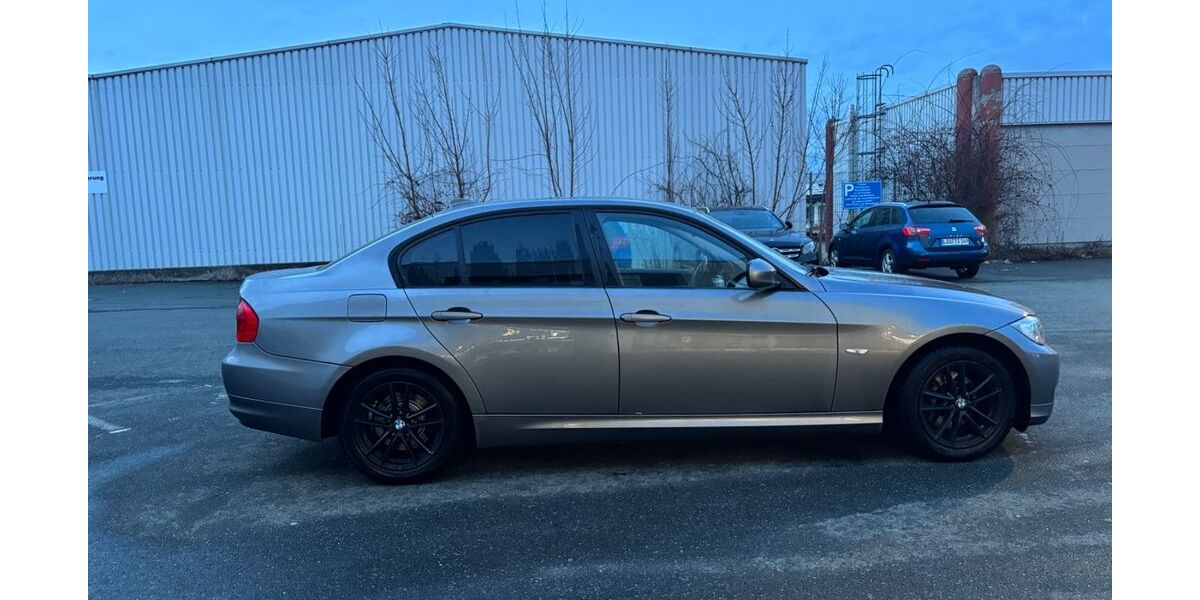 BMW 318 138.500 km 3.800 &euro; Nürnberg 90489