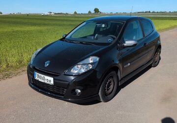 Renault Clio 136.230 km 4.299 &euro; Fürth 90765