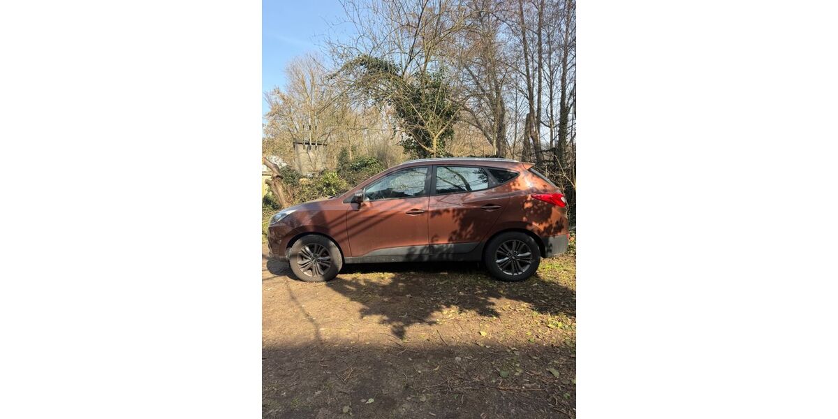 Hyundai TUCSON 121.700 km 9.000 &euro; Uttenreuth 91080