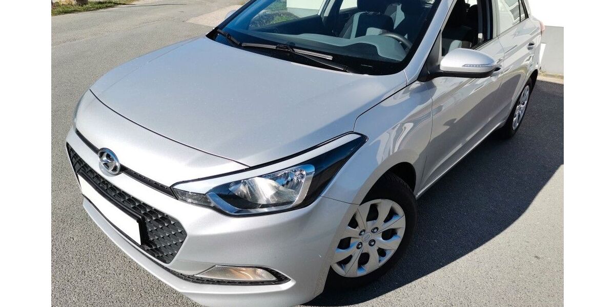 Hyundai i20 72.100 km 7.999 &euro; Fürth 90762