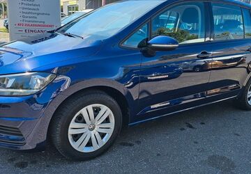 VW Touran 135.821 km 18.970 &euro; Fürth 90763