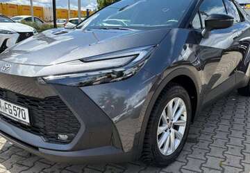 Toyota C-HR 25.000 km 29.590 &euro; Nürnberg 90480