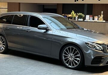 Mercedes-Benz 220 133.304 km 23.740 &euro; Cadolzburg bei Nürnberg 90556