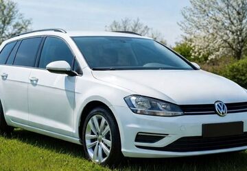 VW Golf 98.000 km 13.490 &euro; Trautskirchen 90619