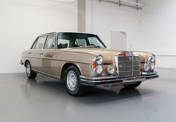 Mercedes-Benz 300 4.900 km 88.500 &euro; Nürnberg 90408