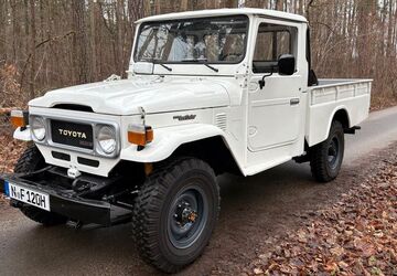 Toyota Land Cruiser 242.500 km 47.450 &euro; Nürnberg 90441