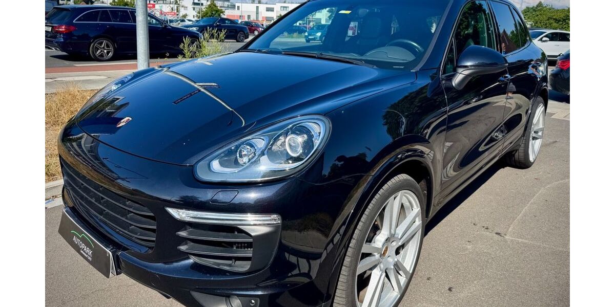 Porsche Cayenne 168.000 km 30.900 &euro; Nürnberg 90449