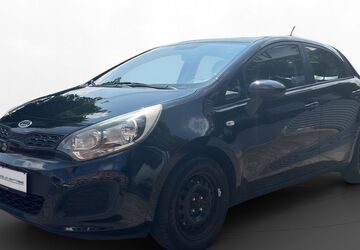 Kia Rio 127.000 km 2.990 &euro; Fürth 90763