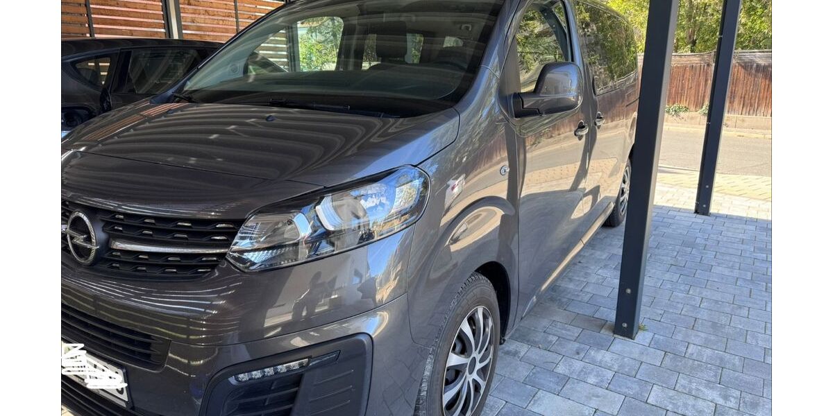 Opel Vivaro 87.000 km 27.900 &euro; Fürth 90766