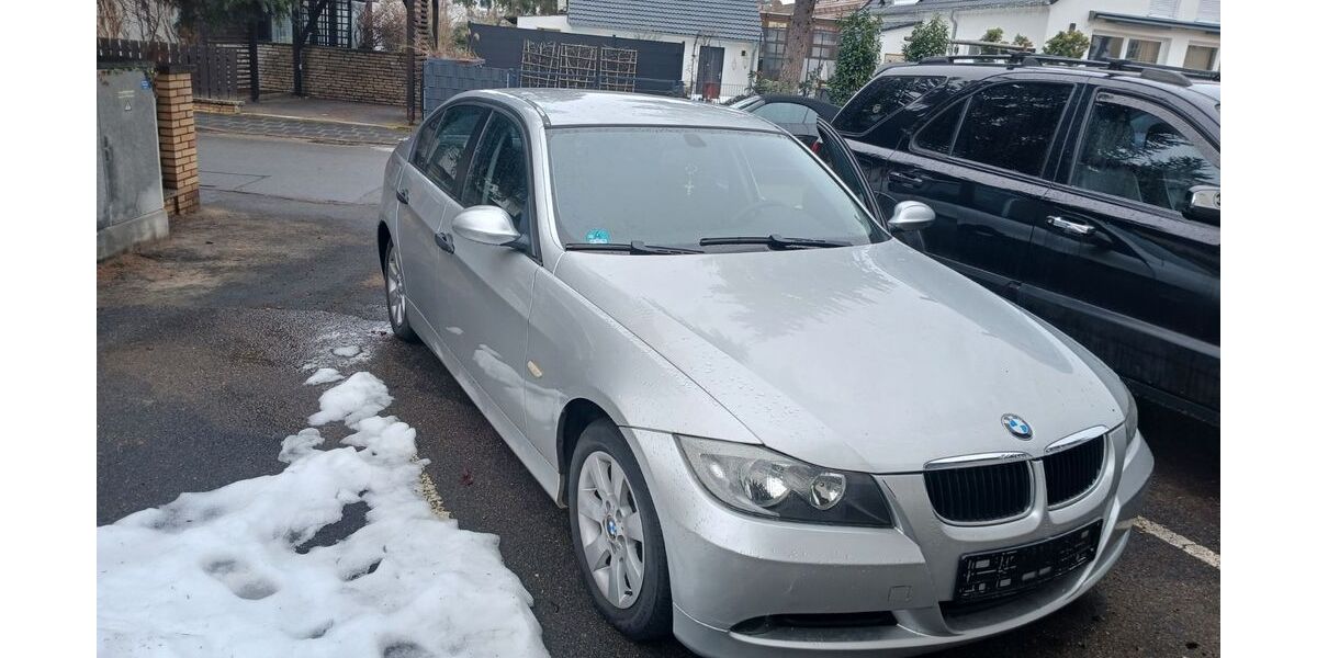 BMW 318 214.000 km 2.300 &euro; Fürth 90765
