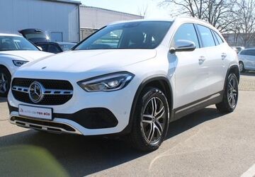 Mercedes-Benz GLA 200 164.990 km 26.949 &euro; Fürth 90763