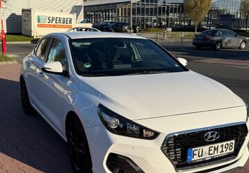 Hyundai i30 111.400 km 15.000 &euro; Fürth 90766