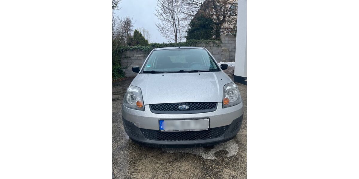 Ford Fiesta 213.312 km 890 &euro; Stein 90547