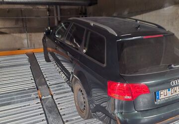 Audi A4 242.000 km 3.900 &euro; Fürth 90762