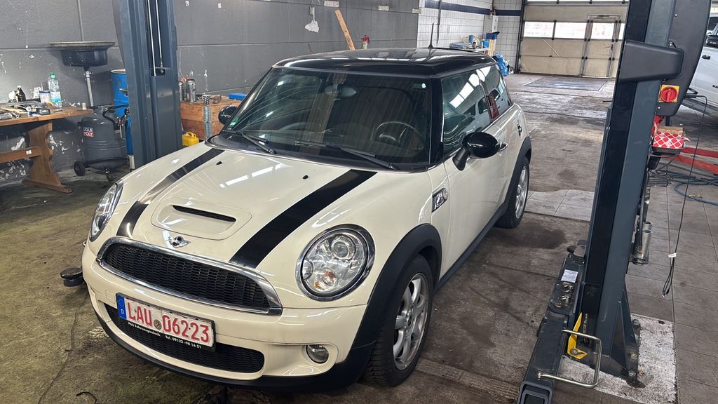 Mini Cooper S 94.398 km 7.600 &euro; Schnaittach 91220