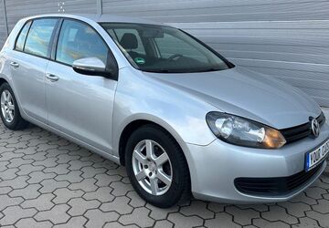 VW Golf 128.738 km 4.999 &euro; Fürth 90763