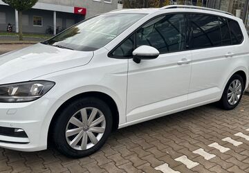 VW Touran 173.492 km 14.900 &euro; Zirndorf 90513