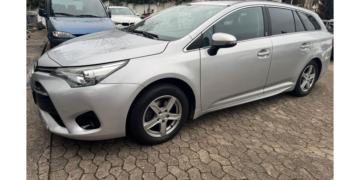 Toyota Avensis 228.000 km 11.250 &euro; Nürnberg 90453