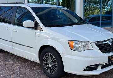 Lancia Voyager 150.000 km 11.900 &euro; Cadolzburg 90556