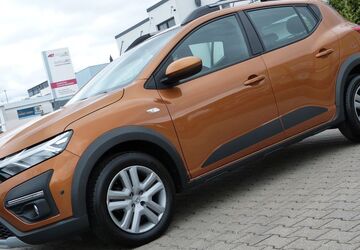 Dacia Sandero 106.000 km 12.990 &euro; Fürth 90763