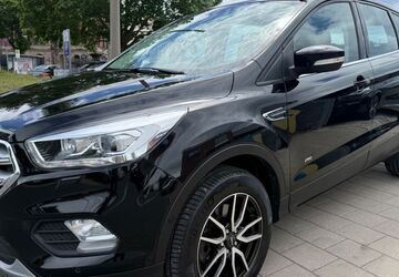 Ford Kuga 127.160 km 12.499 &euro; Fürth 90763