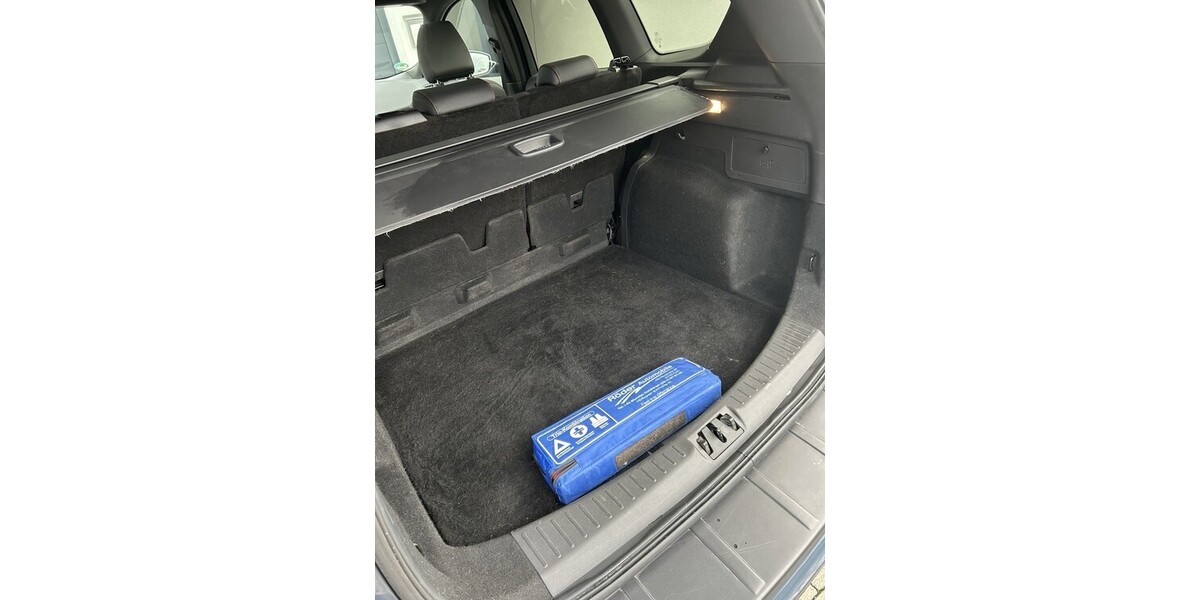 Ford Kuga 70.000 km 15.900 &euro; Zirndorf 90513