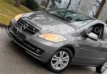 Mercedes-Benz A 180 89.000 km 7.490 &euro; Nürnberg 90431