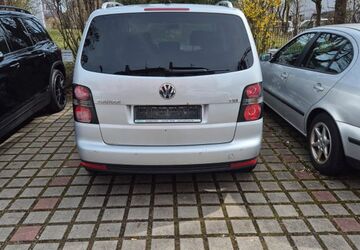 VW Touran 218.500 km 3.000 &euro; Erlangen 91052