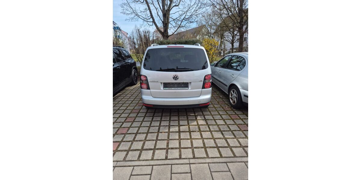 VW Touran 218.500 km 3.000 &euro; Erlangen 91052