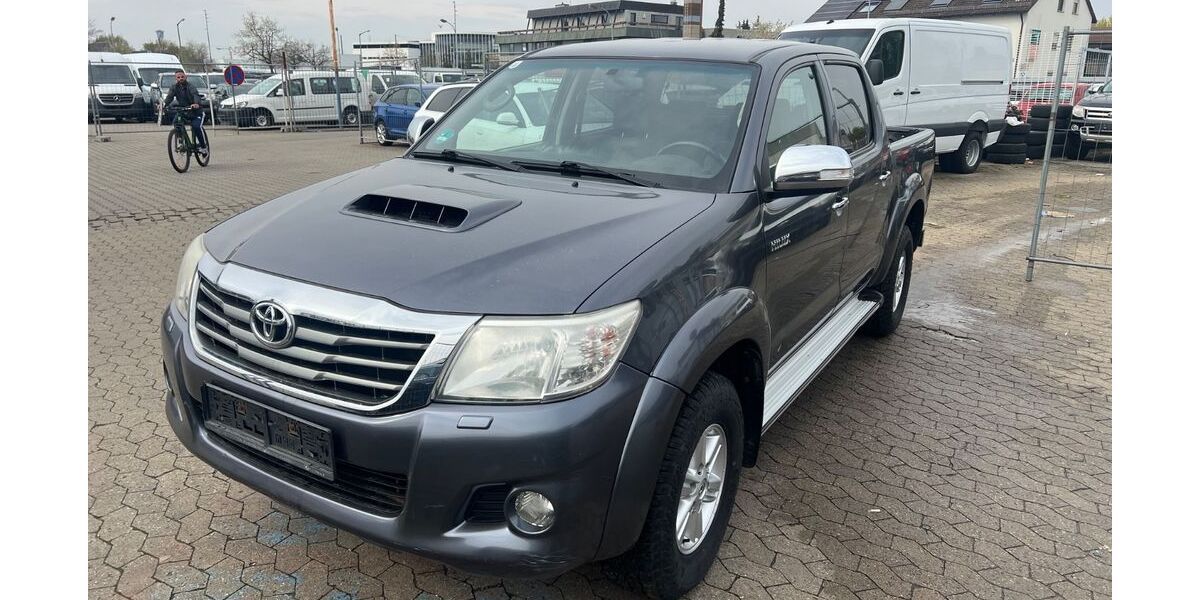 Toyota Hilux 220.000 km 12.500 &euro; Nürnberg 90431