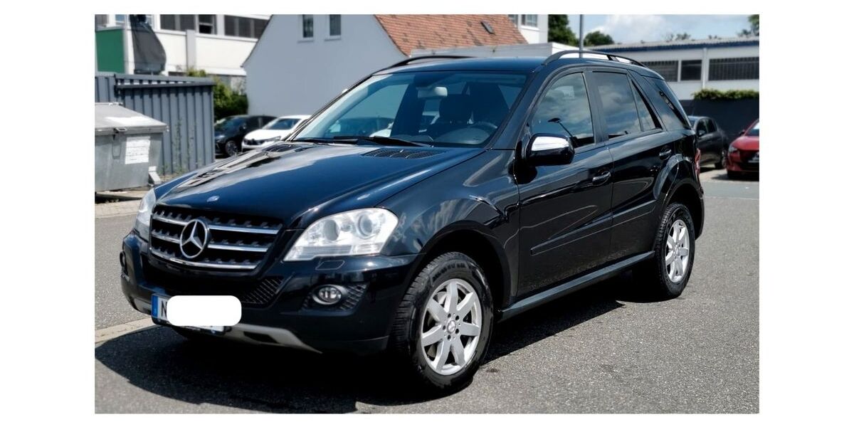 Mercedes-Benz ML 320 187.000 km 10.700 &euro; Nürnberg 90402