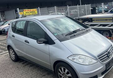Mercedes-Benz A 180 233.520 km 999 &euro; Nürnberg 90439