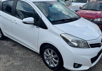 Toyota Yaris 348.792 km 3.889 &euro; Fürth 90763
