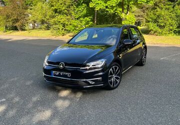 VW Golf 104.000 km 13.990 &euro; Nürnberg 90459