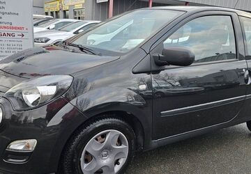 Renault Twingo 147.686 km 3.270 &euro; Fürth 90763