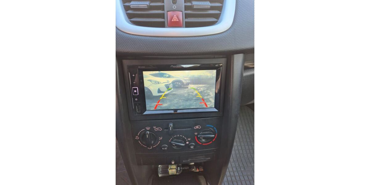 Peugeot 207 120.000 km 3.999 &euro; nürnberg 90441